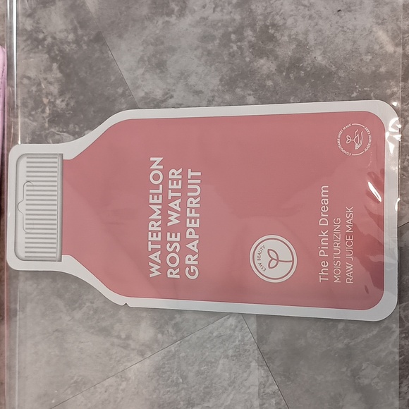 🩷 Self Care Bundle Beauty Sunnies Sheet And Under Eye Masks Sunglasses Pink 🩷 - Picture 4 of 11